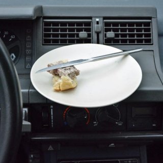 jedlo na volante - najzvlastnejsie cestne zakony - blog dovozy aut zo zahranicia | dovozyaut.sk